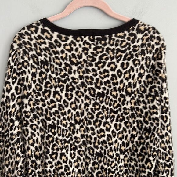 Lands’ End 100% Supima cotton women’s medium 10-12 Leopard print cardigan - Picture 10 of 11